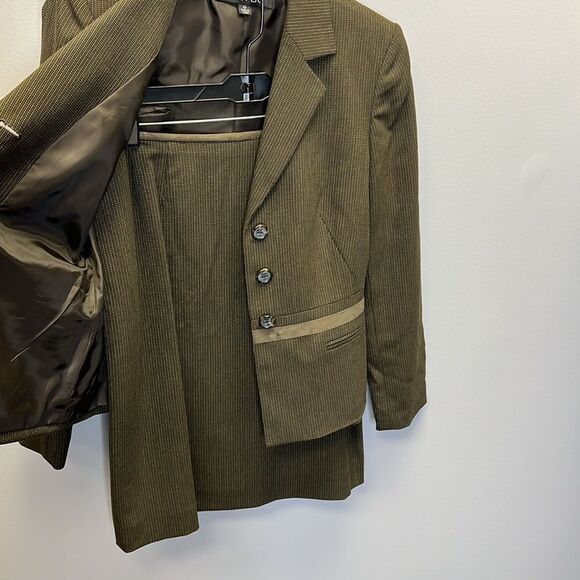 Kasper Women's Two Piece Business Suit Blazer & Skirt in Brown and Olive  4P - Picture 6 of 11